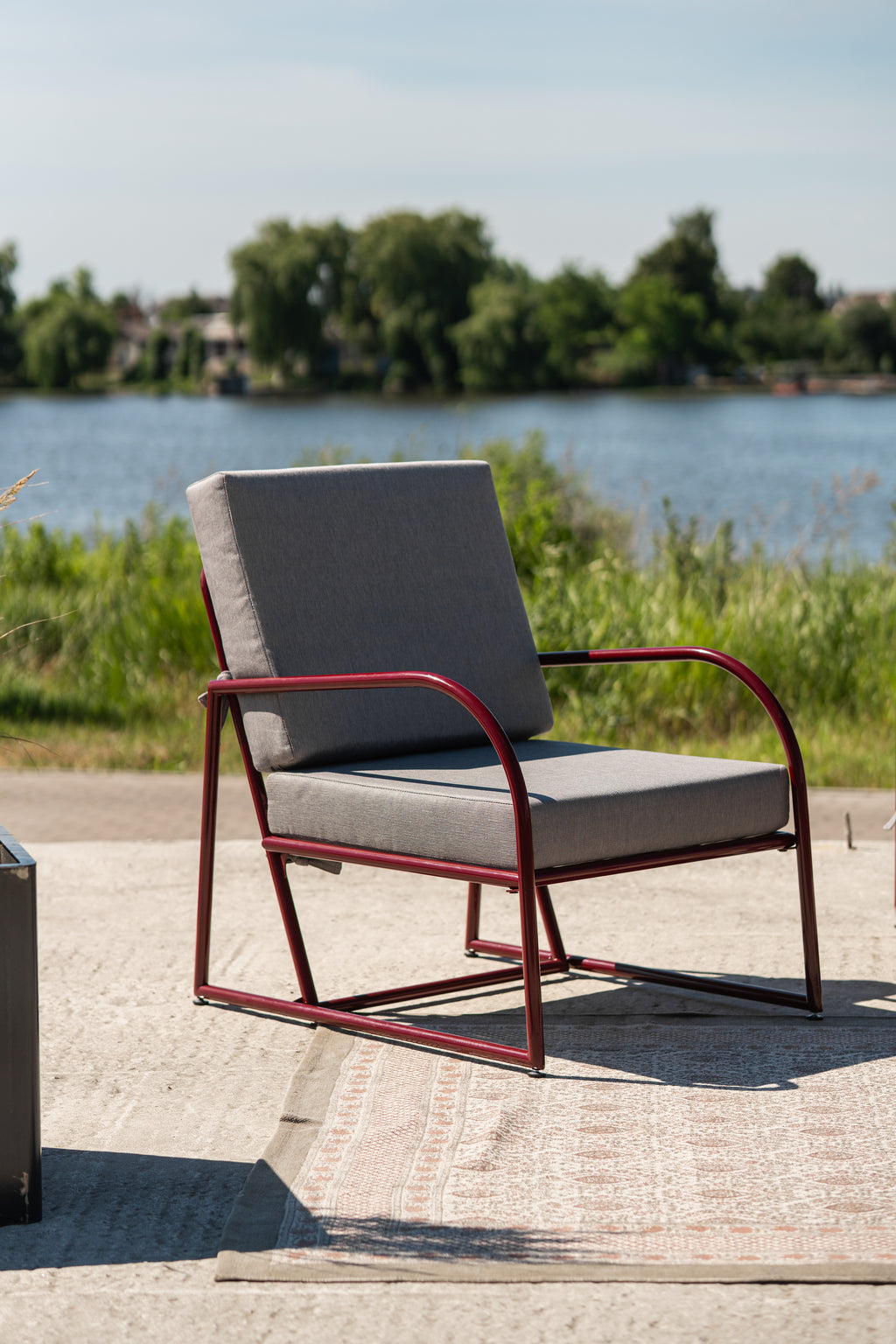 Brisa Lounge Chair